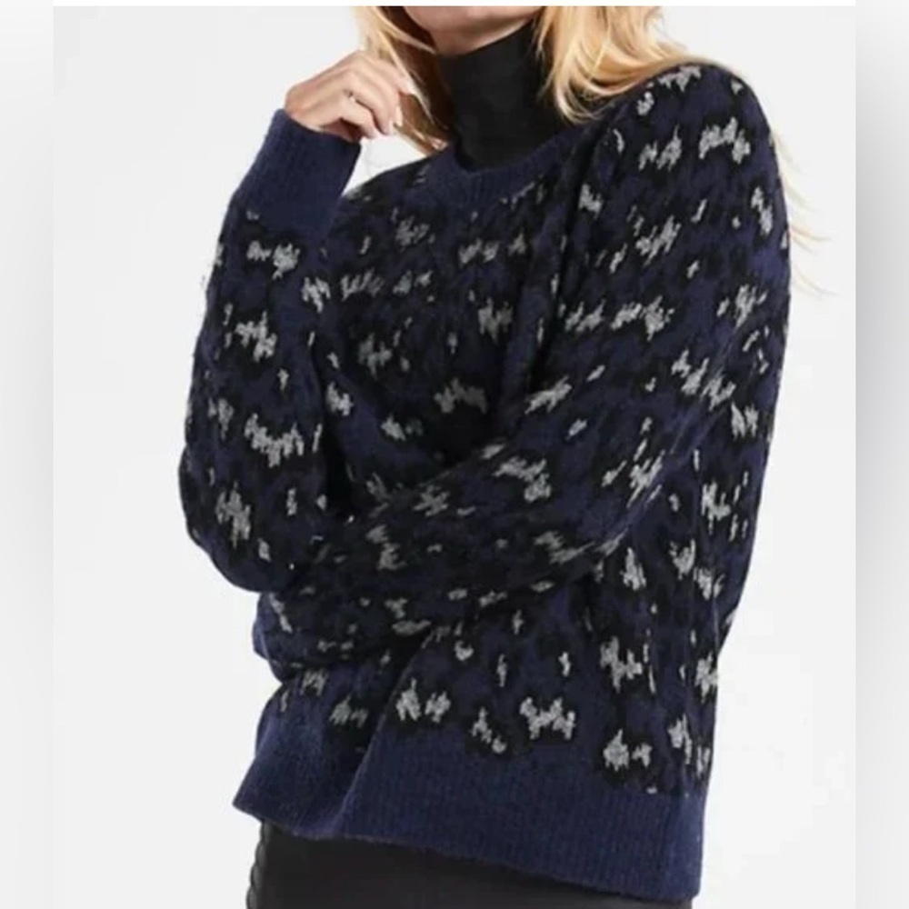 Athleta Navy and Gray Patterned Sweater 1Xl extra fine merino wool - Picture 7 of 8